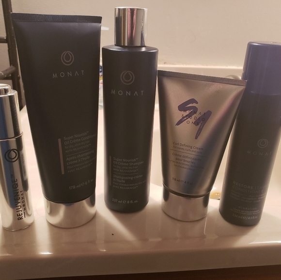 Monat hair products main image 3